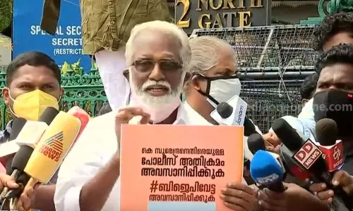 ആദർശം കൊണ്ട് ബി.ജെ.പിയെ നേരിടാനാവില്ല, സുരേന്ദ്രനെതിരെ കള്ളക്കേസ്: കുമ്മനം