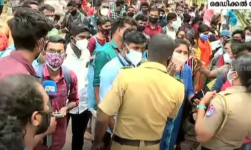 തിരുവനന്തപുരം മെഡിക്കൽ കോളജിലെ  കോവിഡ് മാനദണ്ഡം ലംഘിച്ചുള്ള അഭിമുഖം നിര്‍ത്തിവെച്ചു