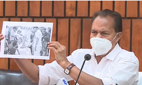 മുഖ്യമന്ത്രി മരംമുറി കേസ് പ്രതികളെ കണ്ടു: ചിത്രം പുറത്തുവിട്ട് പി.ടി തോമസ്