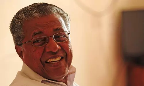 കേരളത്തില്‍ മുഴുവന്‍ പ്രദേശങ്ങളിലും ഇന്‍റര്‍നെറ്റ് ലഭ്യമാക്കാന്‍ സമയബന്ധിത പദ്ധതി - മുഖ്യമന്ത്രി