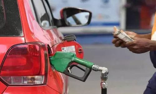 ഇന്ധനവില വീണ്ടും കൂട്ടി; തിരുവനന്തപുരത്ത് പെട്രോളിന് 97.85 രൂപ