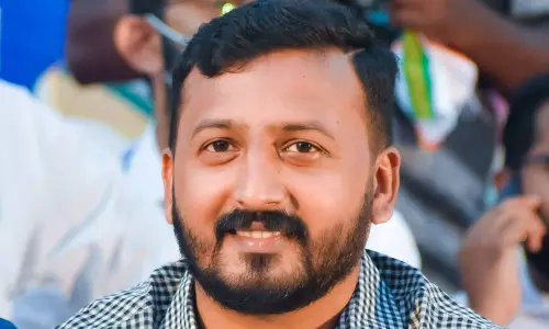 പ്രിയപ്പെട്ട റഹീം, പമ്പ് കൊളുത്തികളാകരുത് ഡിവൈഎഫ്ഐ എന്ന് പ്രവർത്തകരോട് പറഞ്ഞു കൊടുക്കണം- രാഹുൽ മാങ്കൂട്ടത്തിൽ പ്രിയപ്പെട്ട റഹീം, പമ്പ് കൊളുത്തികളാകരുത് ഡിവൈഎഫ്ഐ എന്ന് പ്രവർത്തകരോട് പറഞ്ഞു കൊടുക്കണം- രാഹുൽ മാങ്കൂട്ടത്തിൽ