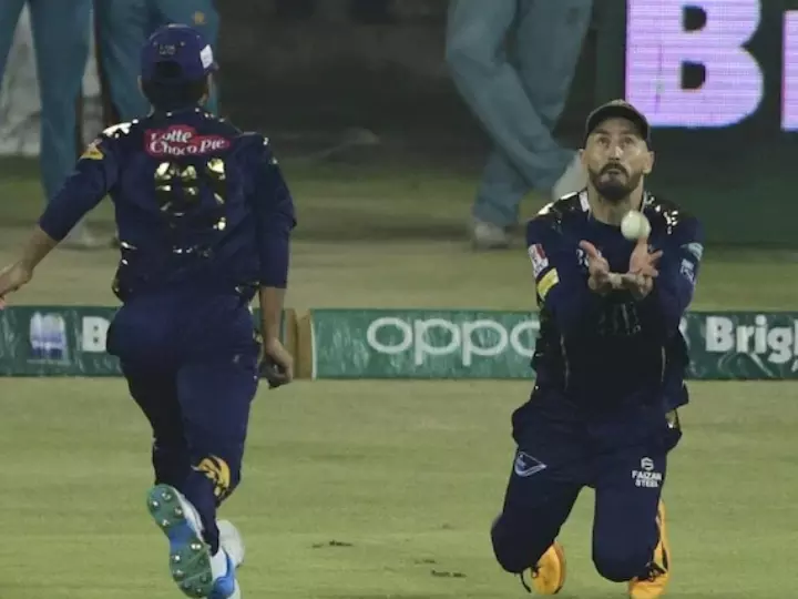 എറിക്സണിനു പിറകെ ഫാഫ് ഡുപ്ലെസിയും! ആശങ്കയുമായി കായികലോകം എറിക്സണിനു പിറകെ ഫാഫ് ഡുപ്ലെസിയും! ആശങ്കയുമായി കായികലോകം