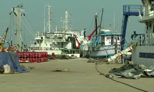 ജലപാത വഴിയുള്ള ചരക്കു നീക്കം; ഈ മാസം ആരംഭിക്കുമെന്ന് മന്ത്രി ജലപാത വഴിയുള്ള ചരക്കു നീക്കം; ഈ മാസം ആരംഭിക്കുമെന്ന് മന്ത്രി