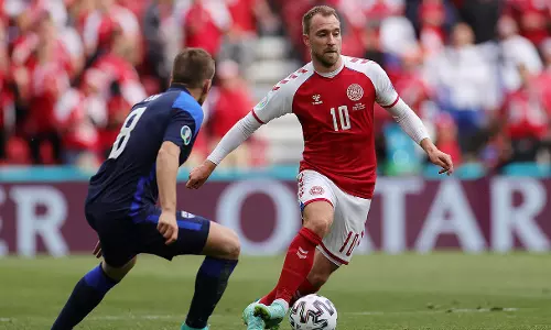 ക്രിസ്റ്റ്യൻ എറിക്‌സണ് ഇനിയും ഫുട്ബോളില്‍ തുടരാന്‍ കഴിയുമോ? ഭാവിയെന്ത്..? നിയമവശം ഇങ്ങനെ