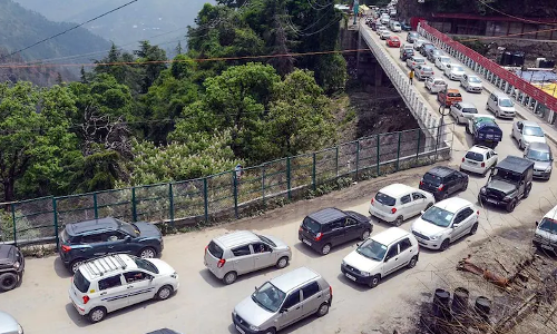 ഹിമാചല്‍ പ്രദേശ് അണ്‍ലോക്ക്; ഷിംലയിലേക്ക്​ സഞ്ചാരികളുടെ ഒഴുക്ക്
