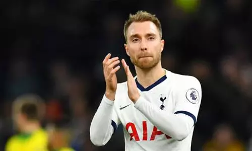 ഉന്മേഷവാനാണവൻ, തമാശയൊക്കെ പറഞ്ഞു; എറിക്സണിന്റെ ആരോഗ്യനിലയെക്കുറിച്ച് ഏജന്റ് ഉന്മേഷവാനാണവൻ, തമാശയൊക്കെ പറഞ്ഞു; എറിക്സണിന്റെ ആരോഗ്യനിലയെക്കുറിച്ച് ഏജന്റ്