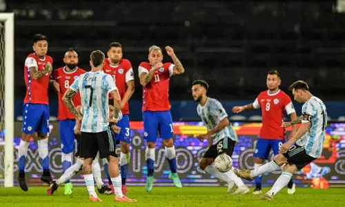 കോപ്പ അമേരിക്ക: അർജന്റീന - ചിലി മത്സരം സമനിലയിൽ കോപ്പ അമേരിക്ക: അർജന്റീന - ചിലി മത്സരം സമനിലയിൽ