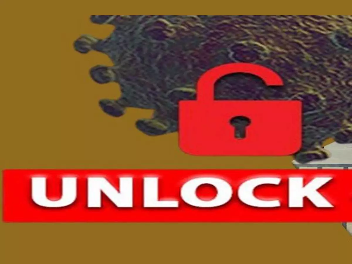അവശ്യവസ്തുക്കള് വില്ക്കുന്ന കടകള് ഏഴ് മണിവരെ; പൊതുഗതാഗതം മിതമായ രീതിയില് അവശ്യവസ്തുക്കള് വില്ക്കുന്ന കടകള് ഏഴ് മണിവരെ; പൊതുഗതാഗതം മിതമായ രീതിയില്