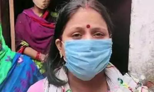 എന്റെ ഭര്ത്താവിനെ കൊന്നതാണ്: മാധ്യമപ്രവര്ത്തകന്റെ മരണം വാഹനാപകടമെന്ന യുപി പൊലീസ് റിപ്പോര്ട്ട് തള്ളി ഭാര്യ എന്റെ ഭര്ത്താവിനെ കൊന്നതാണ്: മാധ്യമപ്രവര്ത്തകന്റെ മരണം വാഹനാപകടമെന്ന യുപി പൊലീസ് റിപ്പോര്ട്ട് തള്ളി ഭാര്യ