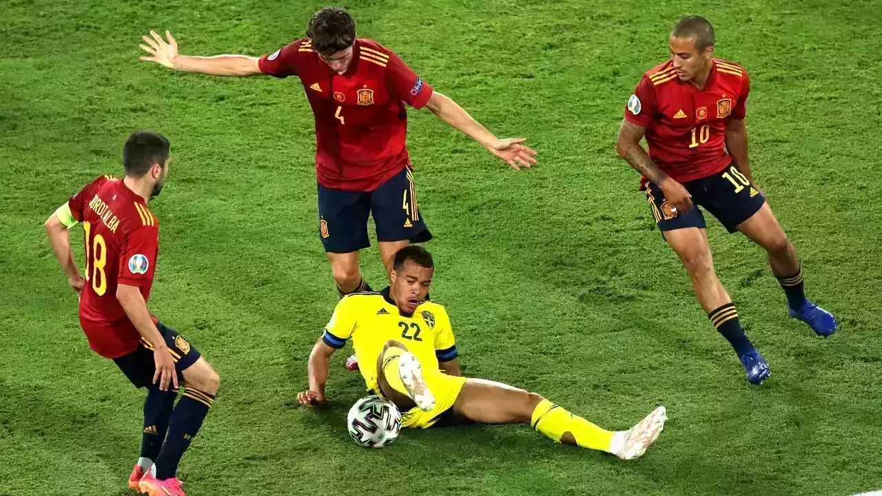 85 ശതമാനം പന്ത് കൈയ്യില് വെച്ച് സ്വീഡനെതിരെ റെക്കോര്ഡിട്ട് സ്പെയിന് 85 ശതമാനം പന്ത് കൈയ്യില് വെച്ച് സ്വീഡനെതിരെ റെക്കോര്ഡിട്ട് സ്പെയിന്