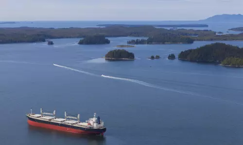 ഇസ്രായേല് കപ്പല് കനേഡിയന് തീരത്ത് നങ്കൂരമിടുന്നത് തടഞ്ഞ് ഫലസ്തീന് അനുകൂല പ്രതിഷേധക്കാര് ഇസ്രായേല് കപ്പല് കനേഡിയന് തീരത്ത് നങ്കൂരമിടുന്നത് തടഞ്ഞ് ഫലസ്തീന് അനുകൂല പ്രതിഷേധക്കാര്