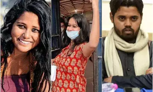 പൗരത്വ പ്രക്ഷോഭം: വിദ്യാർഥികൾക്ക് ജാമ്യം നൽകിയതിനെതിരെ സുപ്രീം കോടതിയെ സമീപിച്ച് ഡൽഹി പൊലീസ് പൗരത്വ പ്രക്ഷോഭം: വിദ്യാർഥികൾക്ക് ജാമ്യം നൽകിയതിനെതിരെ സുപ്രീം കോടതിയെ സമീപിച്ച് ഡൽഹി പൊലീസ്