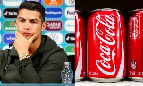 വെറും അരമണിക്കൂർ; കൊക്കകോളയുടെ 29000 കോടി ഒഴുകിപ്പോയതിങ്ങനെ! വെറും അരമണിക്കൂർ; കൊക്കകോളയുടെ 29000 കോടി ഒഴുകിപ്പോയതിങ്ങനെ!