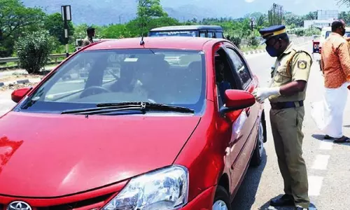ലോക്ഡൗണ്‍ ഇളവ്: യാത്ര സംബന്ധിച്ച് പുതിയ മാർഗനിർദ്ദേശങ്ങൾ ഇങ്ങനെ...