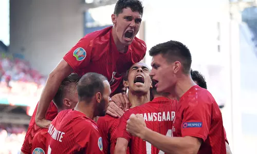 പൊരുതിത്തോറ്റ് ഡെന്മാർക്ക്; ബെൽജിയം വിറച്ച് രക്ഷപ്പെട്ടു