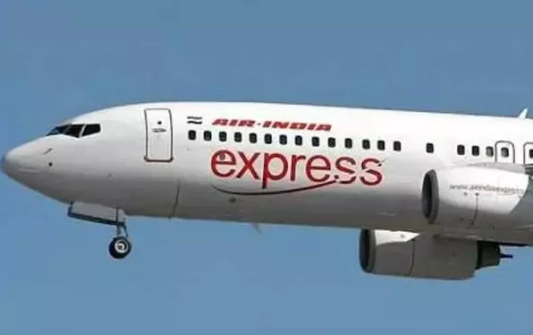 പൂർണമായും വാക്സിനെടുത്ത ജീവനക്കാരുമായി എയർഇന്ത്യ എക്സ്പ്രസ് വിമാനം ദുബൈയിലെത്തി പൂർണമായും വാക്സിനെടുത്ത ജീവനക്കാരുമായി എയർഇന്ത്യ എക്സ്പ്രസ് വിമാനം ദുബൈയിലെത്തി