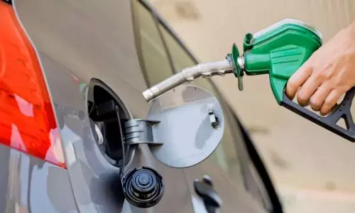 ഇന്ധന വില വീണ്ടും കൂട്ടി; 18 ദിവസത്തിനിടെ വില വര്‍ധിക്കുന്നത് പത്താം തവണ