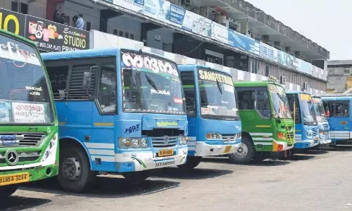 ബസുകള്‍ ഓടിത്തുടങ്ങി: ഒറ്റ - ഇരട്ട നമ്പര്‍ ക്രമീകരണം അപ്രായോഗികമെന്ന് ബസുടമകള്‍