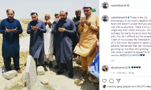 നമ്മൾക്കൊപ്പം അവർക്കും പ്രായമാകുന്ന കാര്യം ഓർക്കുക; മാതാവിന്‍റെ ഓർമദിനത്തില്‍ റാഷിദ് ഖാൻ