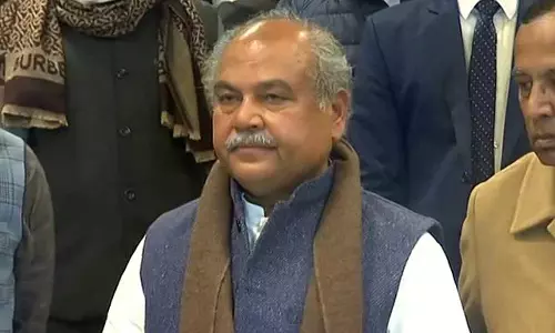 അര്ധരാത്രി വന്നാലും കര്ഷകരുമായി ചര്ച്ചക്ക് തയ്യാര്; നിയമങ്ങള് പിന്വലിക്കില്ലെന്ന് കേന്ദ്രമന്ത്രി അര്ധരാത്രി വന്നാലും കര്ഷകരുമായി ചര്ച്ചക്ക് തയ്യാര്; നിയമങ്ങള് പിന്വലിക്കില്ലെന്ന് കേന്ദ്രമന്ത്രി