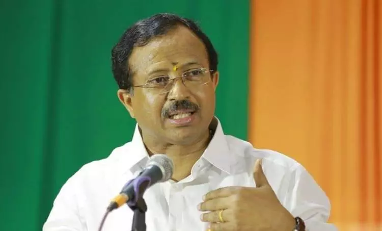 ഞാനും പഠിച്ചത് ബ്രണ്ണന്‍ കോളേജില്‍, പൂർവ വിദ്യാർഥി: വി മുരളീധരന്‍