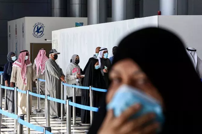 കുവൈത്തിൽ ഗാർഹികത്തൊഴിലാളികൾക്ക് കോവിഡ് വാക്സിനേഷൻ ആരംഭിച്ചു കുവൈത്തിൽ ഗാർഹികത്തൊഴിലാളികൾക്ക് കോവിഡ് വാക്സിനേഷൻ ആരംഭിച്ചു