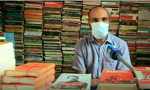 അഡ്രസ് നൌഷാദിന് വാട്സ്ആപ്പ് ചെയ്യൂ; ദൂരമോ രാജ്യമോ തടസ്സമല്ല, പുസ്തകം വീട്ടിലെത്തിച്ചിരിക്കും