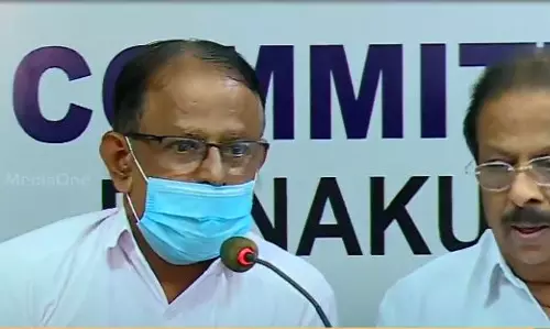 പിണറായി വിജയന്‍ കൊടുവാള്‍ കൊണ്ട് വെട്ടി: ഗുരുതര ആരോപണവുമായി കോണ്‍ഗ്രസ് നേതാവ്