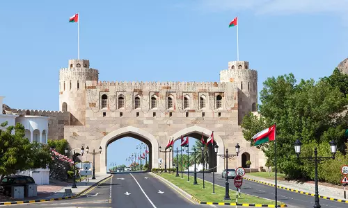 കോവിഡ് വ്യാപനം : ഒമാനിൽ വീണ്ടും രാത്രിയാത്രാ വിലക്ക്