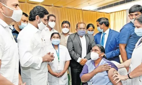 ഒരു ദിവസം; 13 ലക്ഷം പേര്‍ക്ക് കോവിഡ് വാക്സിന്‍-റെക്കോര്‍ഡ് സൃഷ്ടിച്ച് ആന്ധ്രപ്രദേശ്