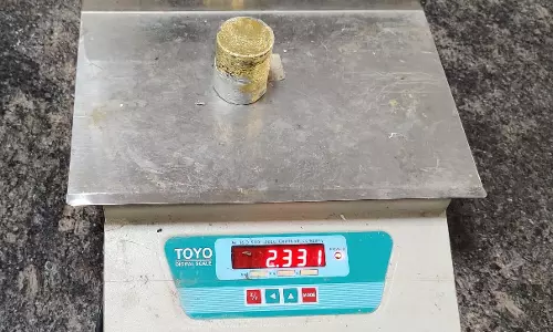 കരിപ്പൂരിൽ സ്വർണ വേട്ട