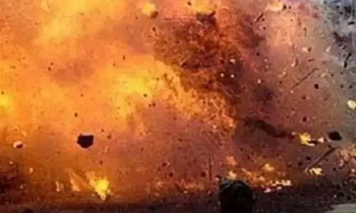 തൃശൂരില്‍ കരിങ്കല്‍ ക്വാറിയില്‍  വന്‍ സ്‌ഫോടനം; ഒരാള്‍ മരിച്ചു