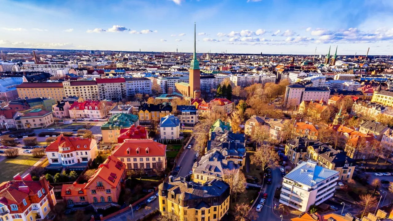 വിദേശജോലി സ്വപ്നം കാണുന്നവരേ, ഇതിലേ.. ഇതിലേ..; ലോകത്തെ ഏറ്റവും സന്തുഷ്ടരാജ്യം നിങ്ങളെ കാത്തിരിക്കുന്നു വിദേശജോലി സ്വപ്നം കാണുന്നവരേ, ഇതിലേ.. ഇതിലേ..; ലോകത്തെ ഏറ്റവും സന്തുഷ്ടരാജ്യം നിങ്ങളെ കാത്തിരിക്കുന്നു