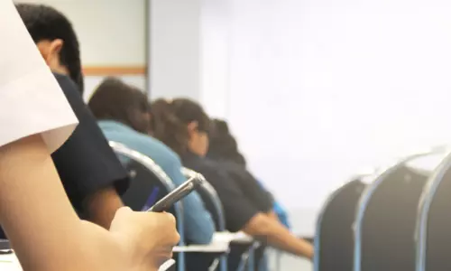 കേരളത്തിൽ പ്ലസ് വൺ പരീക്ഷ റദ്ദാക്കില്ലെന്ന് സർക്കാർ സുപ്രീംകോടതിയിൽ കേരളത്തിൽ പ്ലസ് വൺ പരീക്ഷ റദ്ദാക്കില്ലെന്ന് സർക്കാർ സുപ്രീംകോടതിയിൽ