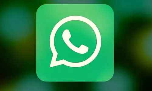 വാട്സ്ആപ്പ് നിരോധിക്കണമെന്നാവശ്യപ്പെട്ട്  ഹൈക്കോടതിയിൽ ഹരജി