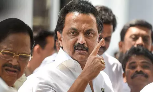 കേന്ദ്രത്തെ ഇനിയും യൂനിയൻ ഭരണകൂടം എന്നു തന്നെ വിളിക്കും; നിലപാട് വ്യക്തമാക്കി സ്റ്റാലിൻ കേന്ദ്രത്തെ ഇനിയും യൂനിയൻ ഭരണകൂടം എന്നു തന്നെ വിളിക്കും; നിലപാട് വ്യക്തമാക്കി സ്റ്റാലിൻ