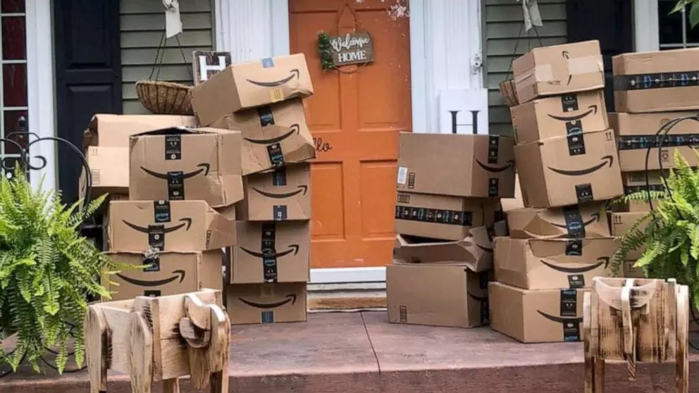 ഒന്നും ഓര്ഡര് ചെയ്തില്ല; യുവതിക്ക് ആമസോണില് നിന്ന് ലഭിച്ചത് 150 പാഴ്സലുകള് ഒന്നും ഓര്ഡര് ചെയ്തില്ല; യുവതിക്ക് ആമസോണില് നിന്ന് ലഭിച്ചത് 150 പാഴ്സലുകള്