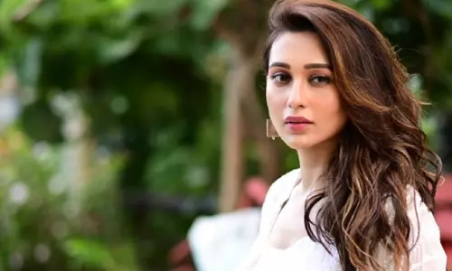 വ്യാജ വാക്സിനേഷന്‍ ക്യാമ്പ്, വാക്സിന്‍ സ്വീകരിച്ചവരില്‍ എംപിയും; ഐഎഎസ് ഓഫീസറായി ആള്‍മാറാട്ടം നടത്തിയ പ്രതി പിടിയില്‍