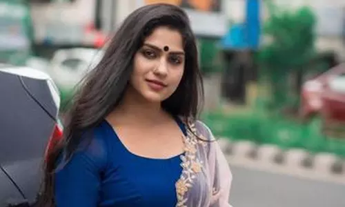 അവരുടെ സംസാരം കേട്ടാൽ താനിതുവരെ അനുഭവിച്ചത് ഒന്നുമല്ലെന്ന് ആ കുട്ടിക്ക് തോന്നിപ്പോകും ജോസഫൈനെതിരെ നടി സ്വാസിക