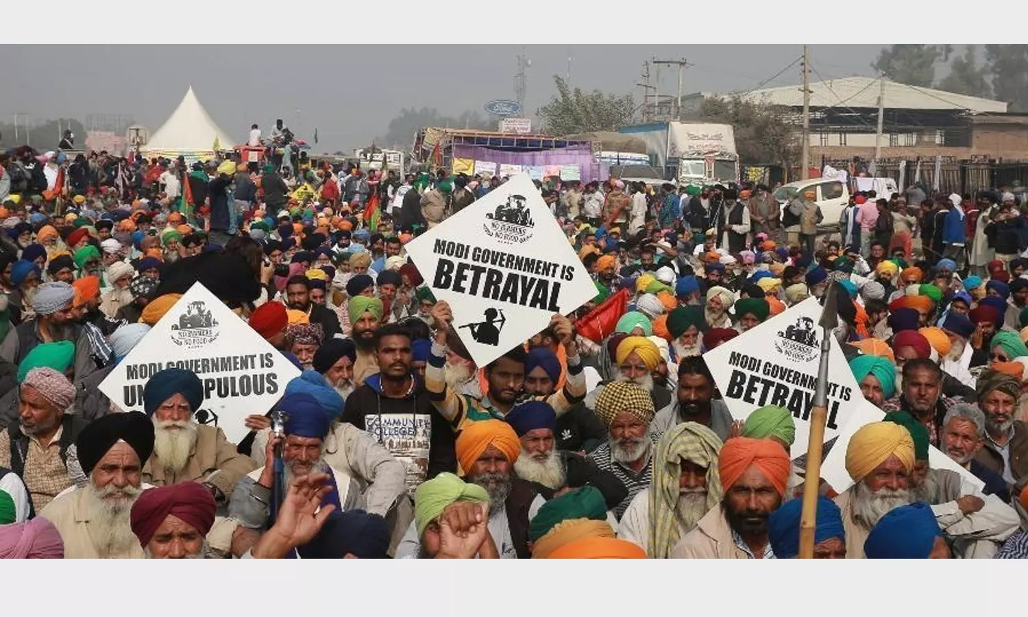 കര്‍ഷകസമരത്തില്‍ പാക് ഏജന്‍സികളുടെ അട്ടിമറിശ്രമമെന്ന് റിപ്പോര്‍ട്ട്; ഡല്‍ഹിയില്‍ മൂന്ന് മെട്രോ സ്‌റ്റേഷനുകള്‍ അടച്ചു
