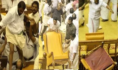 നിയമസഭ കയ്യാങ്കളി കേസ് പിന്വലിക്കാന് സംസ്ഥാന സര്ക്കാര് സുപ്രിംകോടതിയില് നിയമസഭ കയ്യാങ്കളി കേസ് പിന്വലിക്കാന് സംസ്ഥാന സര്ക്കാര് സുപ്രിംകോടതിയില്