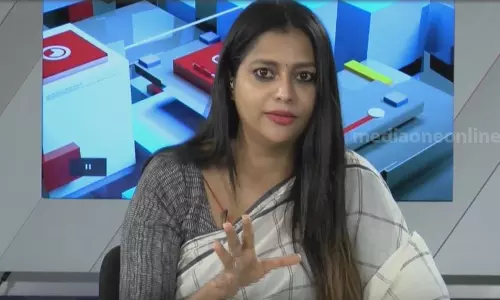 ആ ക്രിമിനല് ഇപ്പോഴും പുറത്തുണ്ട്, പേടിയുണ്ട്: കഞ്ചാവ് കേസില് കുടുക്കിയ യുവാവിന്റെ പകയെ കുറിച്ച് ശോഭ വിശ്വനാഥ് ആ ക്രിമിനല് ഇപ്പോഴും പുറത്തുണ്ട്, പേടിയുണ്ട്: കഞ്ചാവ് കേസില് കുടുക്കിയ യുവാവിന്റെ പകയെ കുറിച്ച് ശോഭ വിശ്വനാഥ്