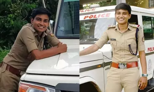 സിനിമാക്കഥയിൽ ആണെങ്കിൽ എഴുന്നേറ്റു നിന്ന് കയ്യടിക്കും; ആനി ശിവയെ അഭിനന്ദിച്ച് പ്രതിപക്ഷനേതാവ് സിനിമാക്കഥയിൽ ആണെങ്കിൽ എഴുന്നേറ്റു നിന്ന് കയ്യടിക്കും; ആനി ശിവയെ അഭിനന്ദിച്ച് പ്രതിപക്ഷനേതാവ്