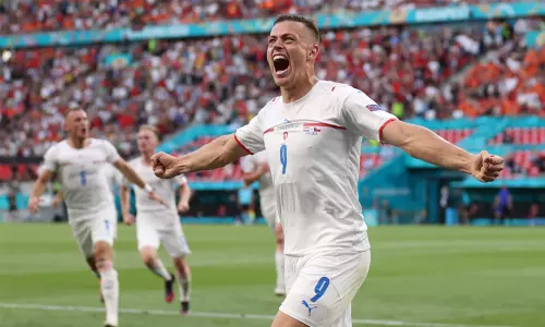 ഡച്ച് പടയ്ക്ക് ചെക്ക് വച്ച് ചെക്ക് റിപ്പബ്ലിക്ക്; എതിരില്ലാത്ത രണ്ട് ഗോളിന് ചെക്ക് റിപ്പബ്ലിക്ക് ക്വാർട്ടറിൽ ഡച്ച് പടയ്ക്ക് ചെക്ക് വച്ച് ചെക്ക് റിപ്പബ്ലിക്ക്; എതിരില്ലാത്ത രണ്ട് ഗോളിന് ചെക്ക് റിപ്പബ്ലിക്ക് ക്വാർട്ടറിൽ