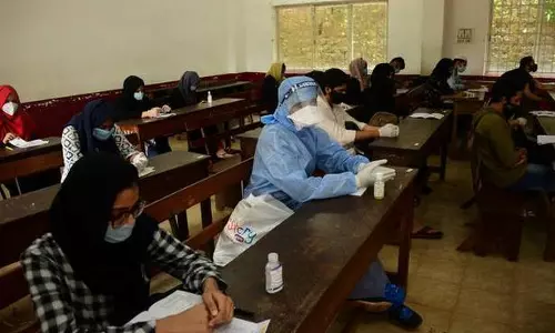 സംസ്ഥാനത്ത് ഹയർ സെക്കൻഡറി പ്രാക്റ്റിക്കൽ പരീക്ഷകൾക്ക് ഇന്ന് തുടക്കം; സർവകലാശാല പരീക്ഷകളും ഇന്ന് മുതൽ സംസ്ഥാനത്ത് ഹയർ സെക്കൻഡറി പ്രാക്റ്റിക്കൽ പരീക്ഷകൾക്ക് ഇന്ന് തുടക്കം; സർവകലാശാല പരീക്ഷകളും ഇന്ന് മുതൽ