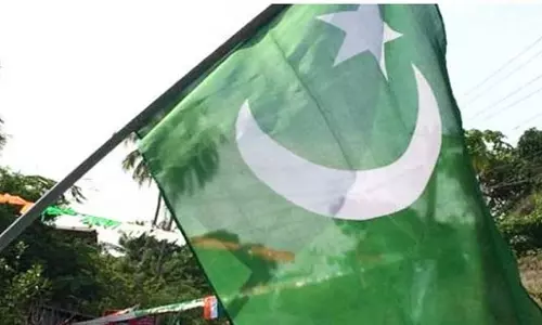 തെരഞ്ഞെടുപ്പ് ഫണ്ടിനെ ചൊല്ലി കൊല്ലത്ത് ലീഗില് പൊട്ടിത്തെറി തെരഞ്ഞെടുപ്പ് ഫണ്ടിനെ ചൊല്ലി കൊല്ലത്ത് ലീഗില് പൊട്ടിത്തെറി