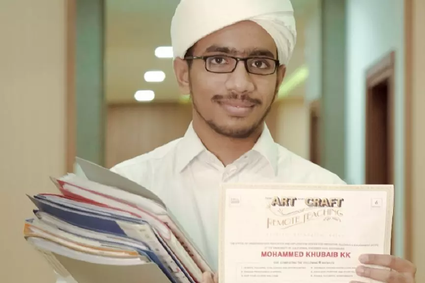 മൂന്നരമാസം കൊണ്ട് 600ലധികം സര്ട്ടിഫിക്കറ്റുകള്: ഖുബൈബിന്റെ ലക്ഷ്യം ഇനി സിവില് സര്വീസ് മൂന്നരമാസം കൊണ്ട് 600ലധികം സര്ട്ടിഫിക്കറ്റുകള്: ഖുബൈബിന്റെ ലക്ഷ്യം ഇനി സിവില് സര്വീസ്