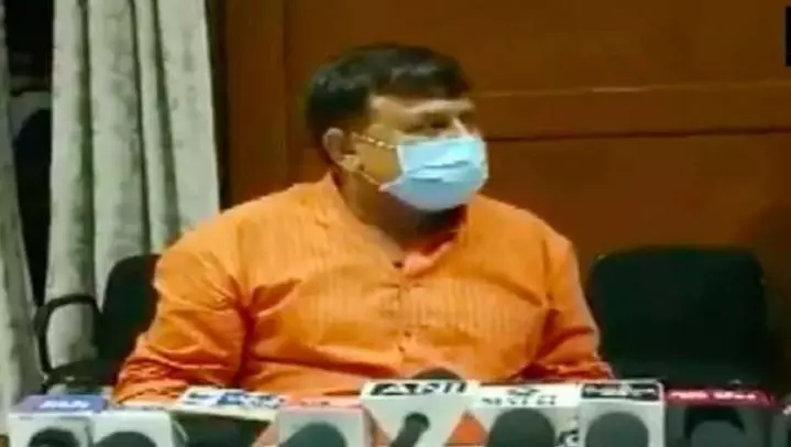 സൈക്കിൾ ചവിട്ടൂ: ഇന്ധന വില വർധനയിൽ മധ്യപ്രദേശ് മന്ത്രി സൈക്കിൾ ചവിട്ടൂ: ഇന്ധന വില വർധനയിൽ മധ്യപ്രദേശ് മന്ത്രി