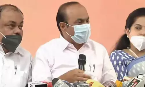 ക്രിമിനലുകളെ സംരക്ഷിക്കുന്ന സി.പി.എം നേതാക്കളിലേക്കും അന്വേഷണം വ്യാപിപ്പിക്കണം: വി.ഡി സതീശന് ക്രിമിനലുകളെ സംരക്ഷിക്കുന്ന സി.പി.എം നേതാക്കളിലേക്കും അന്വേഷണം വ്യാപിപ്പിക്കണം: വി.ഡി സതീശന്